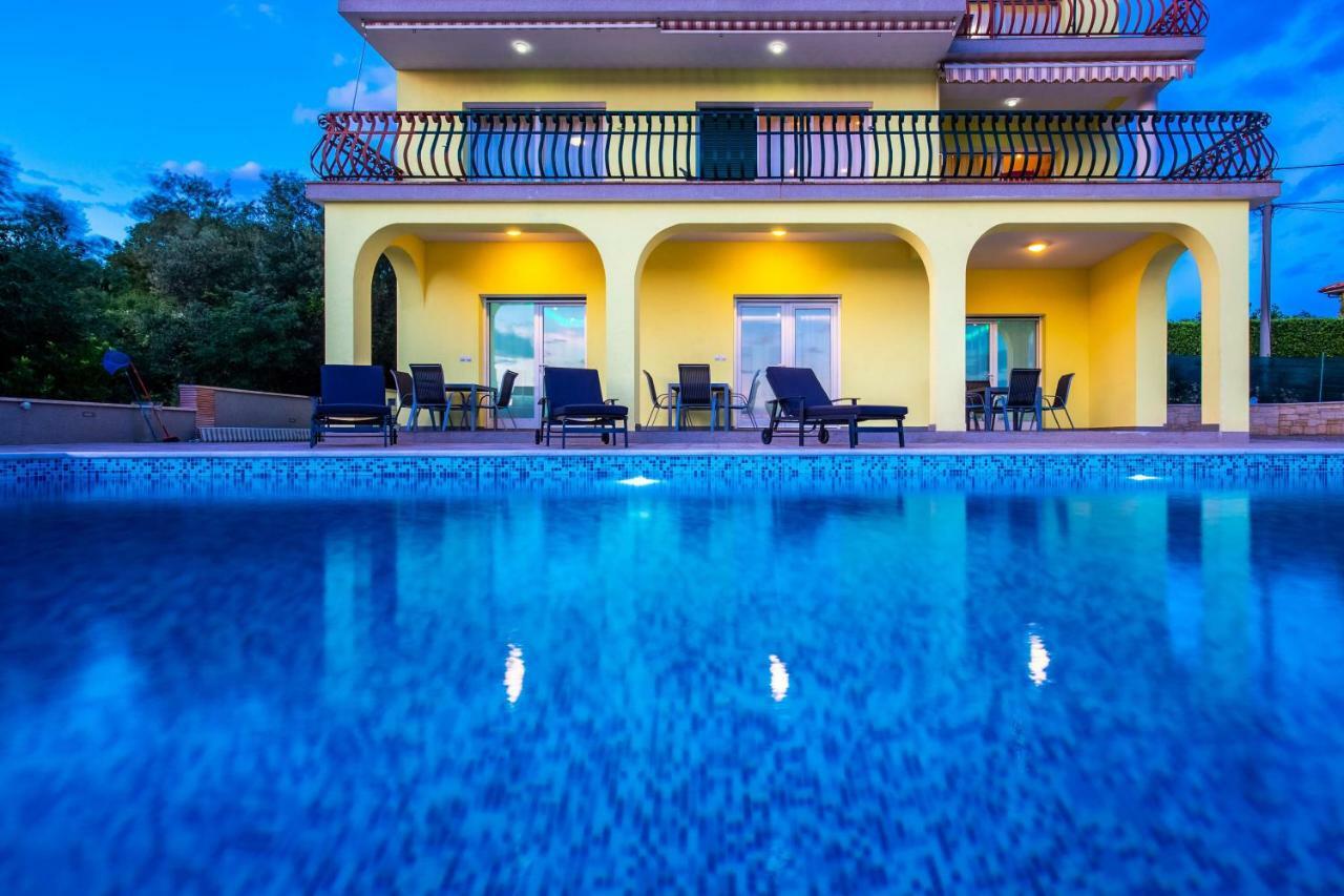 Luxury Apartments Kostrena With Pool 外观 照片